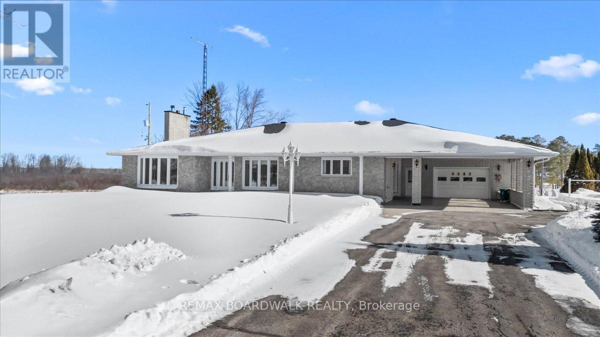4547 CARLSBAD LANE, Ottawa, Ontario