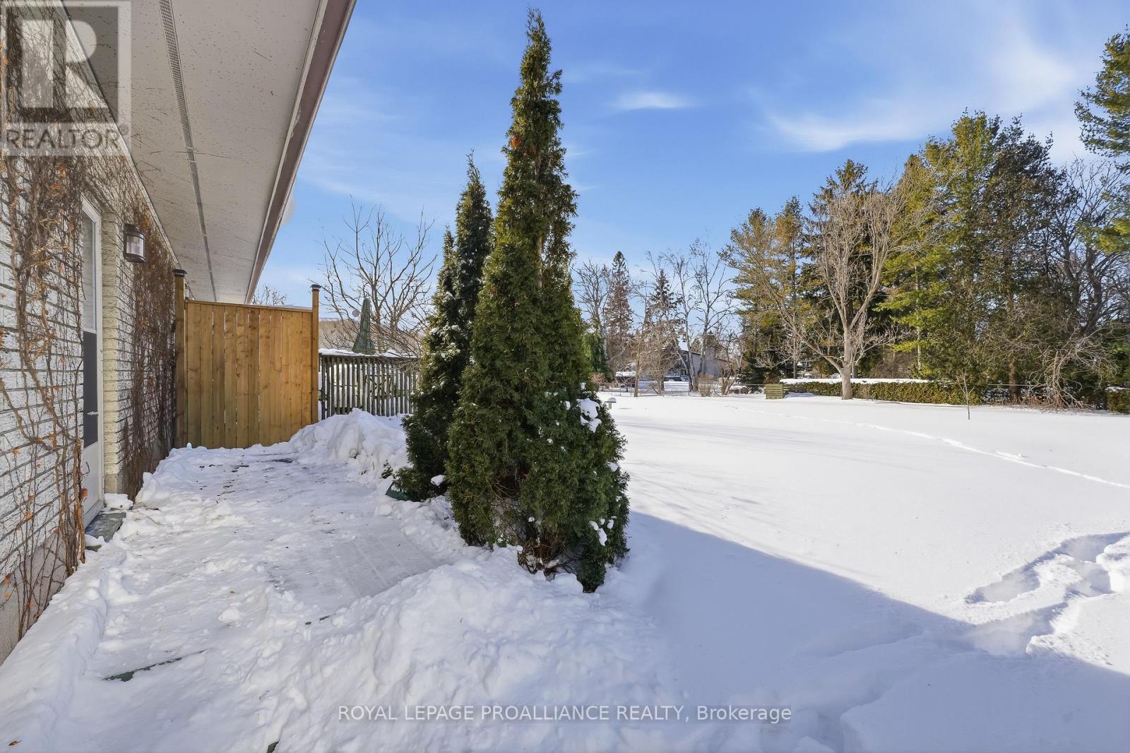 45 Hamilton Avenue, Cobourg, Ontario  K9A 1V9 - Photo 4 - X12799578