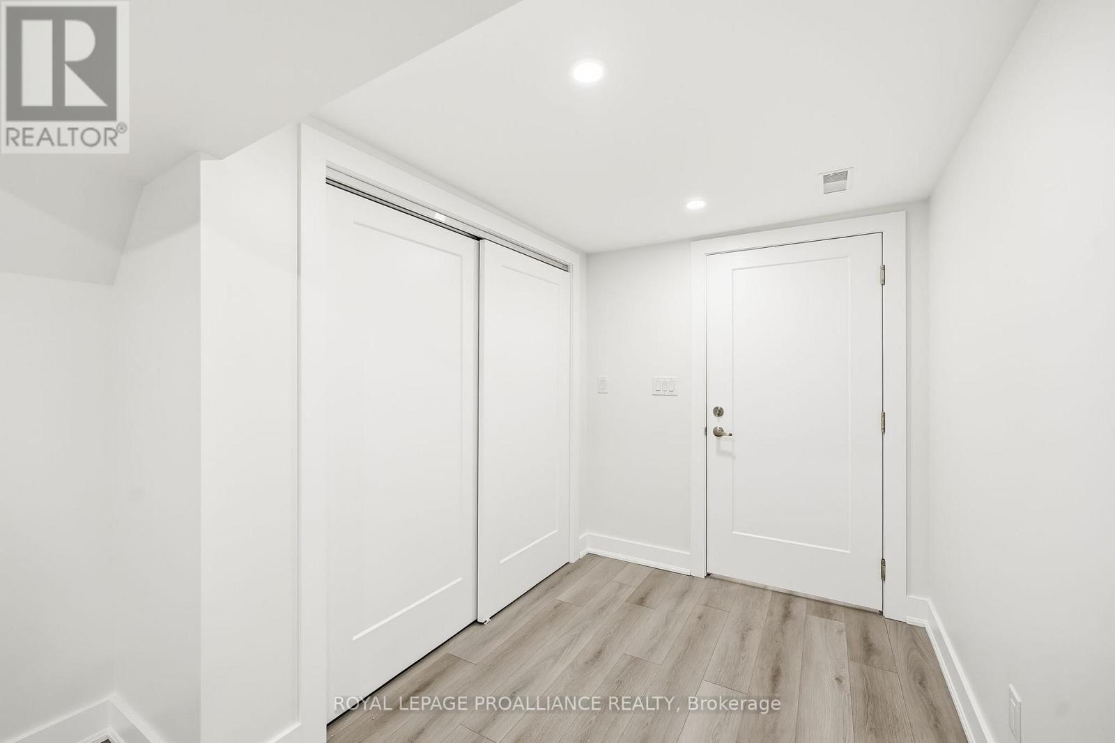 45 Hamilton Avenue, Cobourg, Ontario  K9A 1V9 - Photo 8 - X12799578