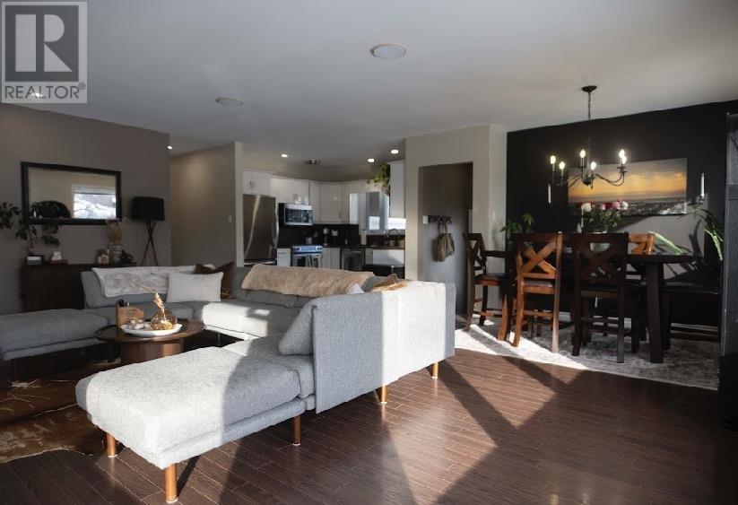 2709 Park Row, Thunder Bay, Ontario  P7C 1N4 - Photo 4 - TB2600254