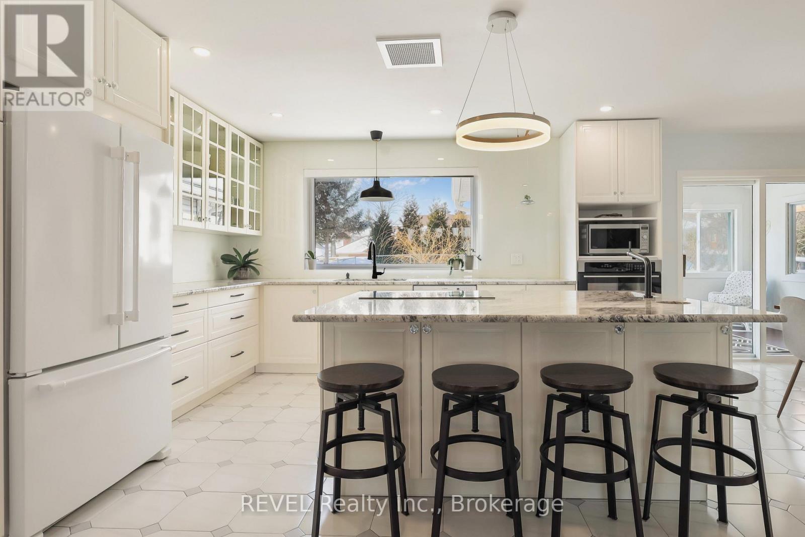 5179 Southgate Avenue, Niagara Falls, Ontario  L2E 7G4 - Photo 6 - X12799522