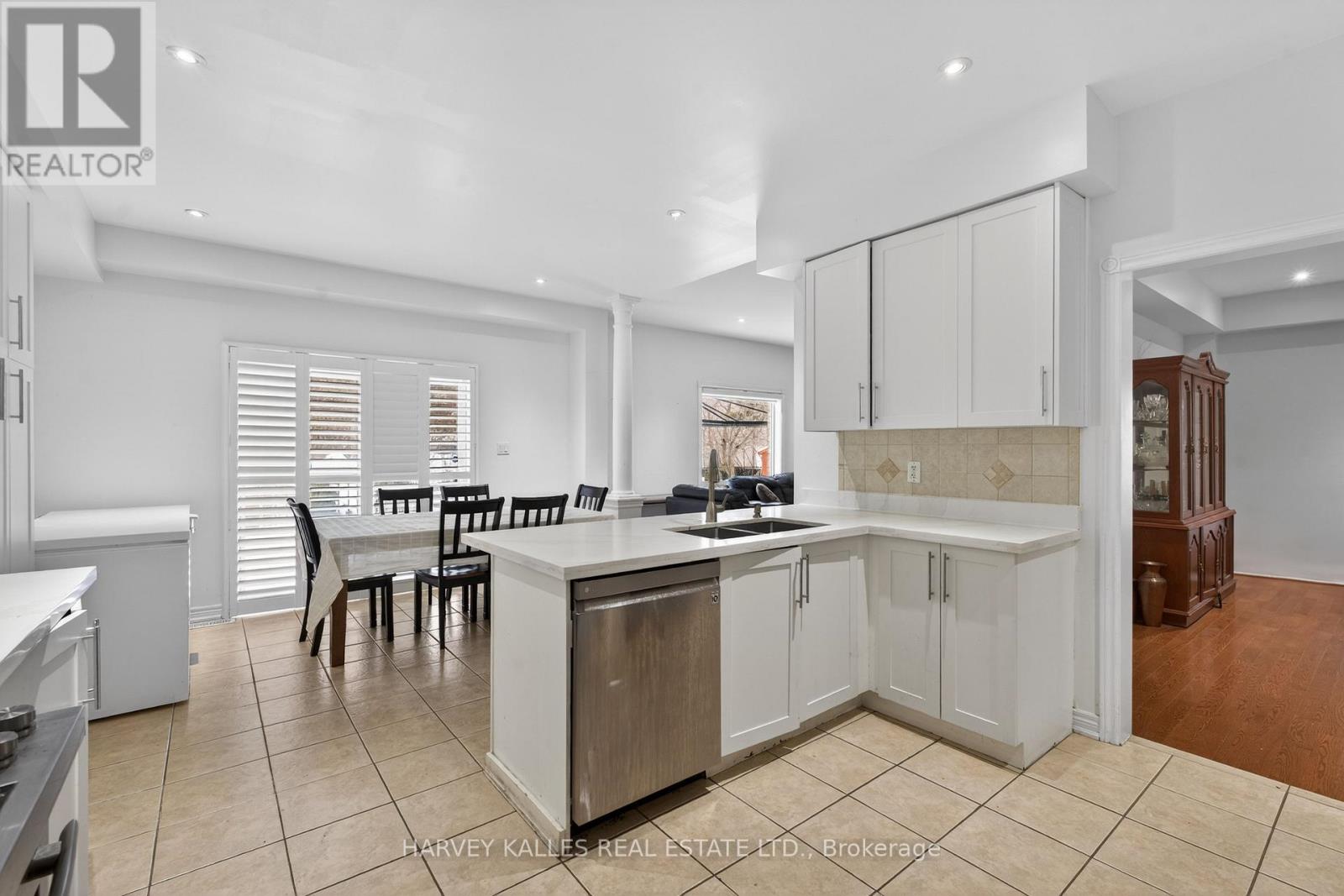 60 Wolfson Crescent, Richmond Hill, Ontario  L4E 4P1 - Photo 21 - N12790640