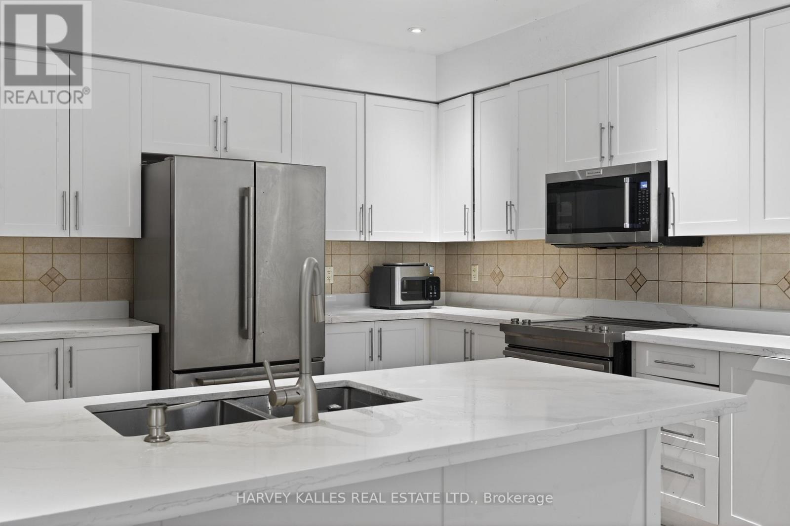 60 Wolfson Crescent, Richmond Hill, Ontario  L4E 4P1 - Photo 18 - N12790640