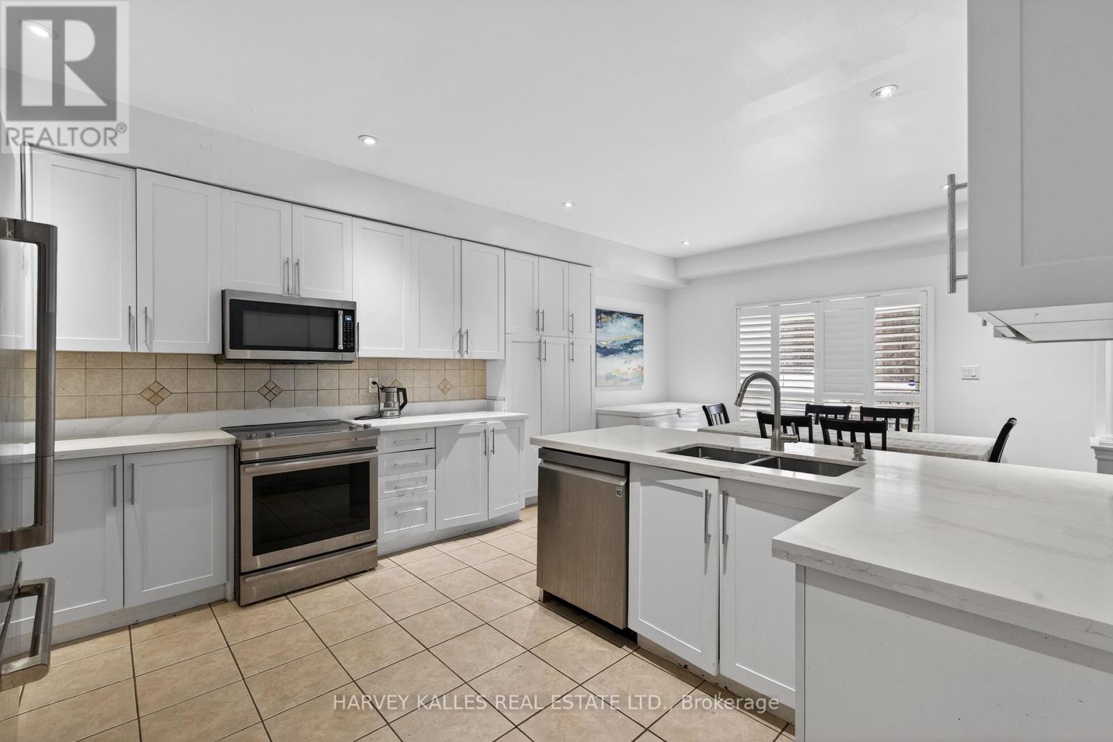 60 Wolfson Crescent, Richmond Hill, Ontario  L4E 4P1 - Photo 22 - N12790640