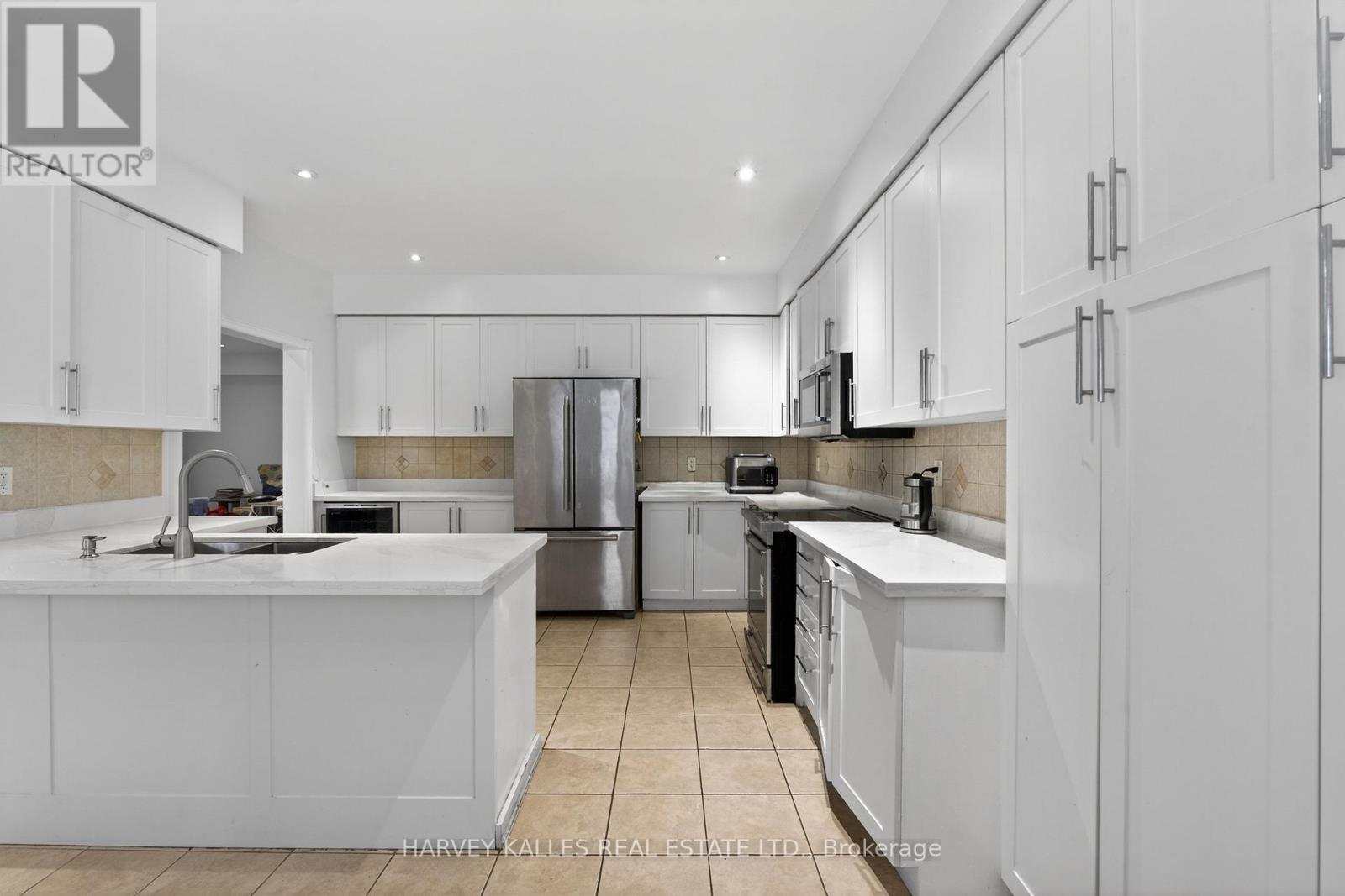 60 Wolfson Crescent, Richmond Hill, Ontario  L4E 4P1 - Photo 16 - N12790640