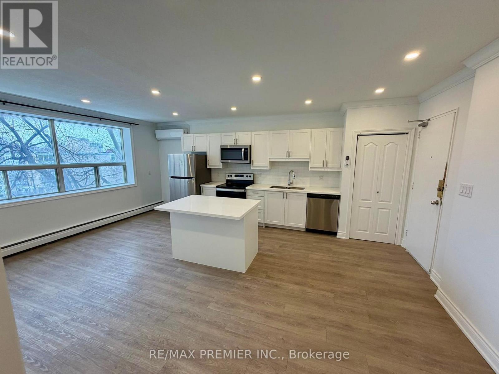 203 - 112 ST. JOSEPH'S DRIVE, Hamilton, Ontario