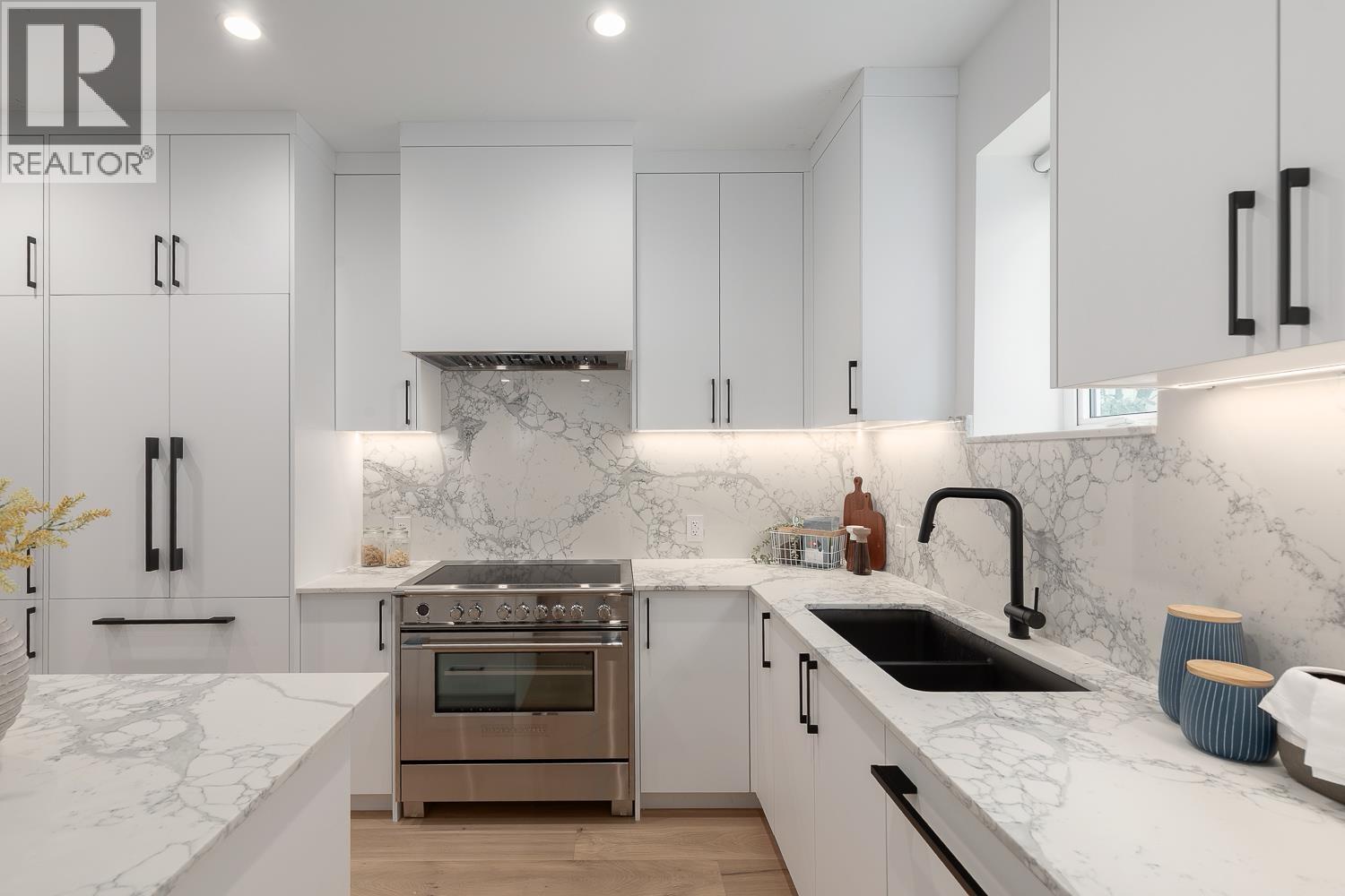 851 E 19th Avenue, Vancouver, British Columbia  V5V 1K6 - Photo 10 - R3091222