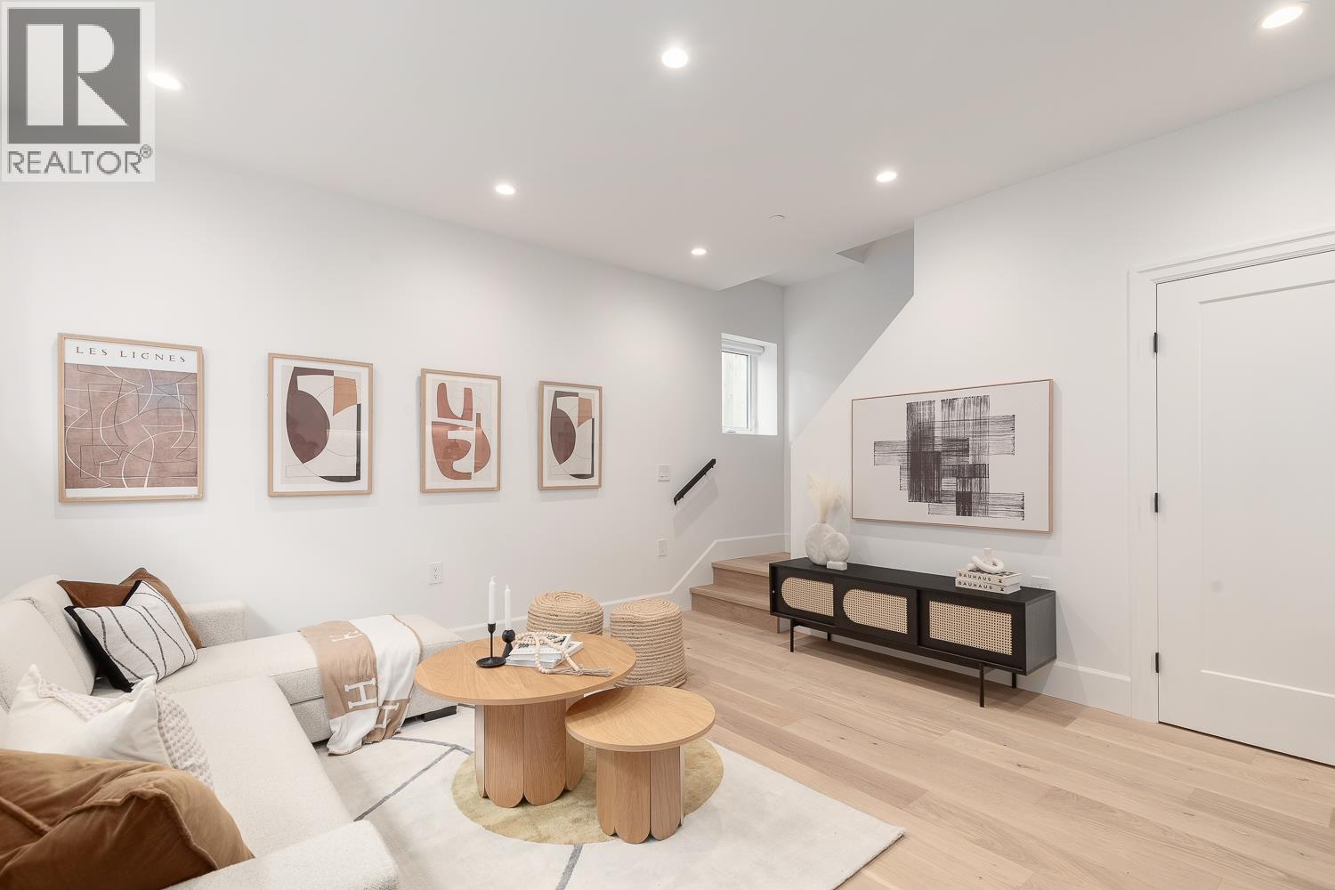 851 E 19th Avenue, Vancouver, British Columbia  V5V 1K6 - Photo 5 - R3091222