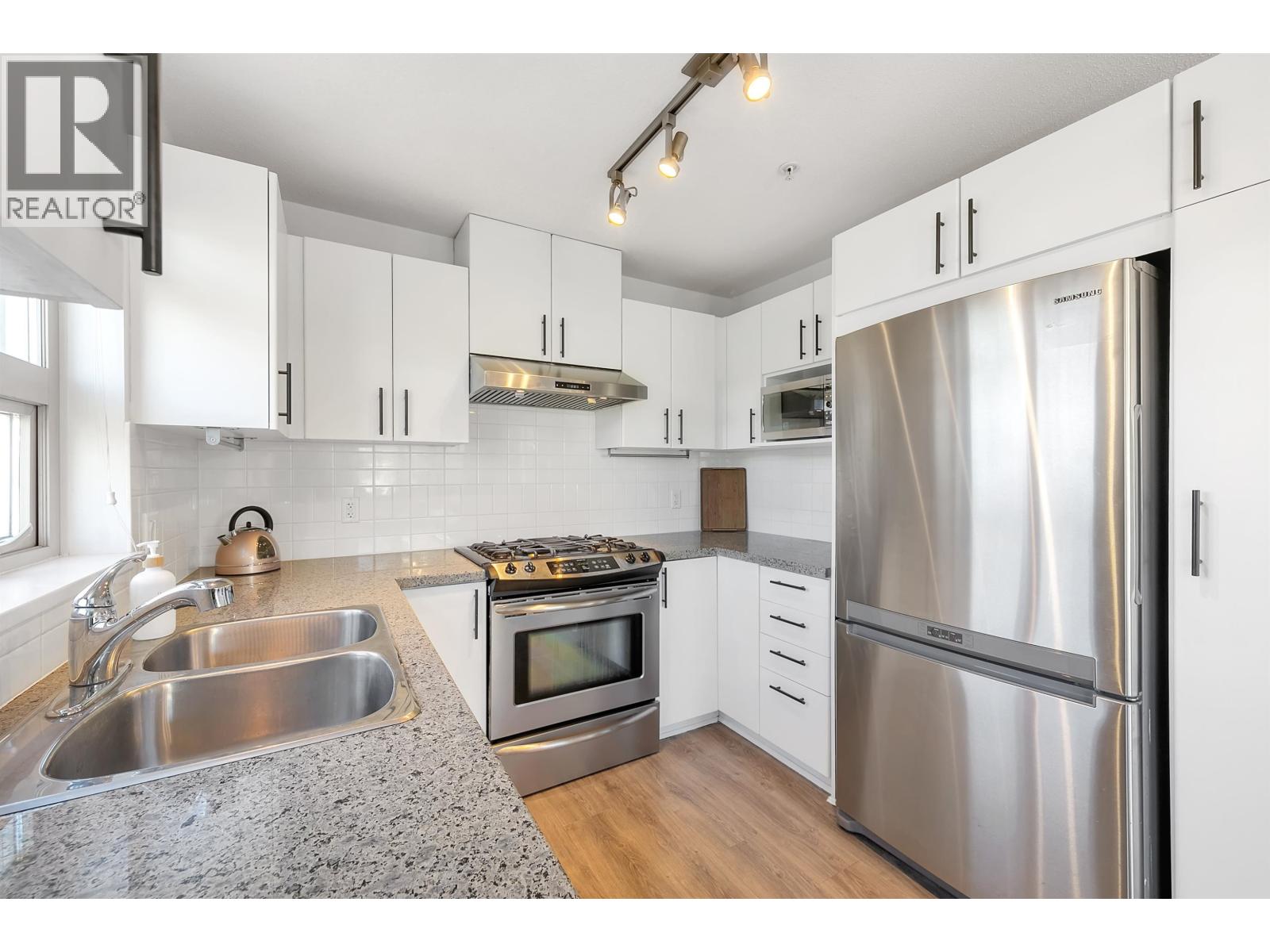 401 3132 Dayanee Springs Boulevard, Coquitlam, British Columbia  V3E 0B5 - Photo 9 - R3091224