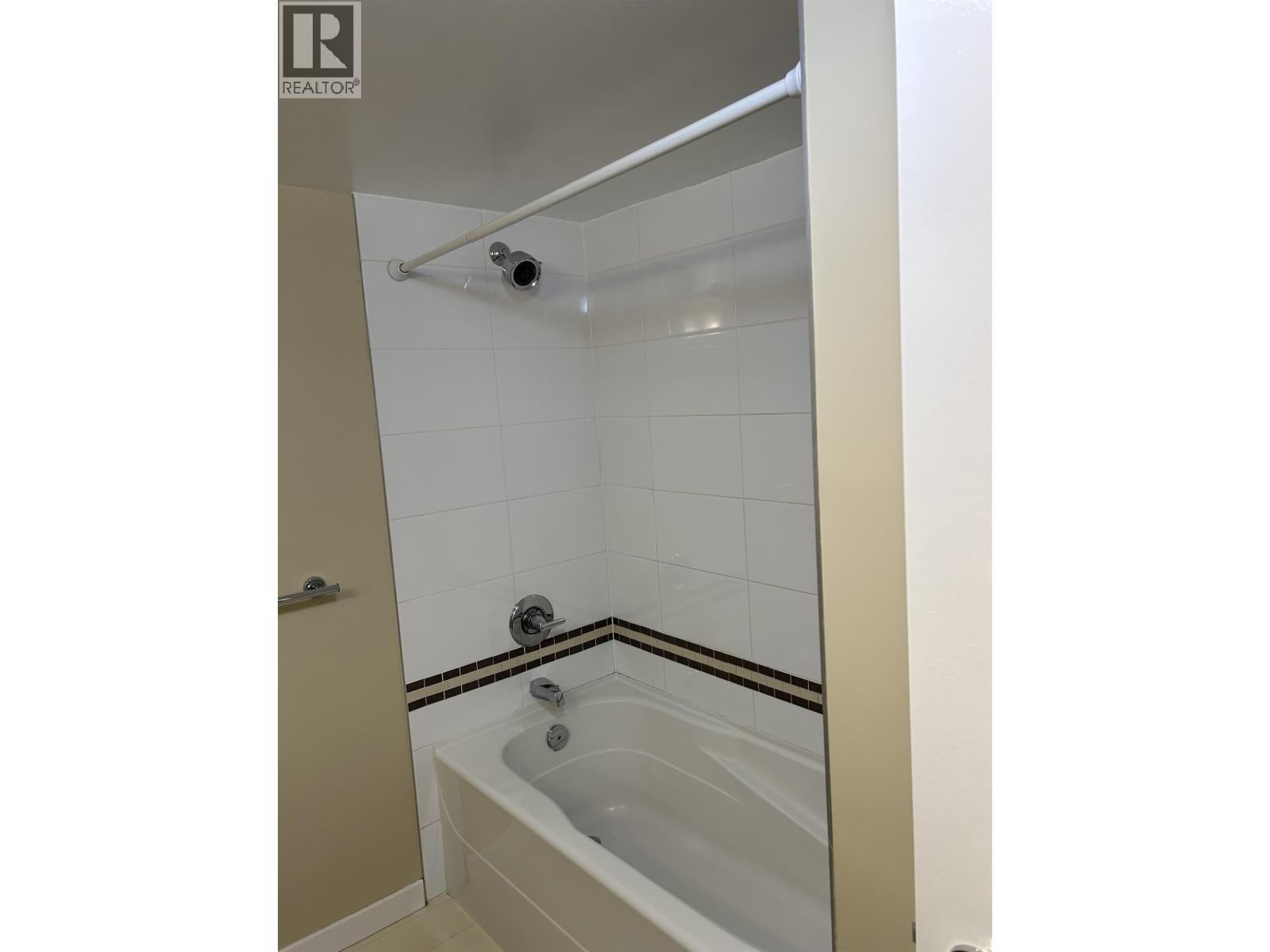 205 7337 Macpherson Avenue, Burnaby, British Columbia  V5J 0A9 - Photo 8 - R3091258