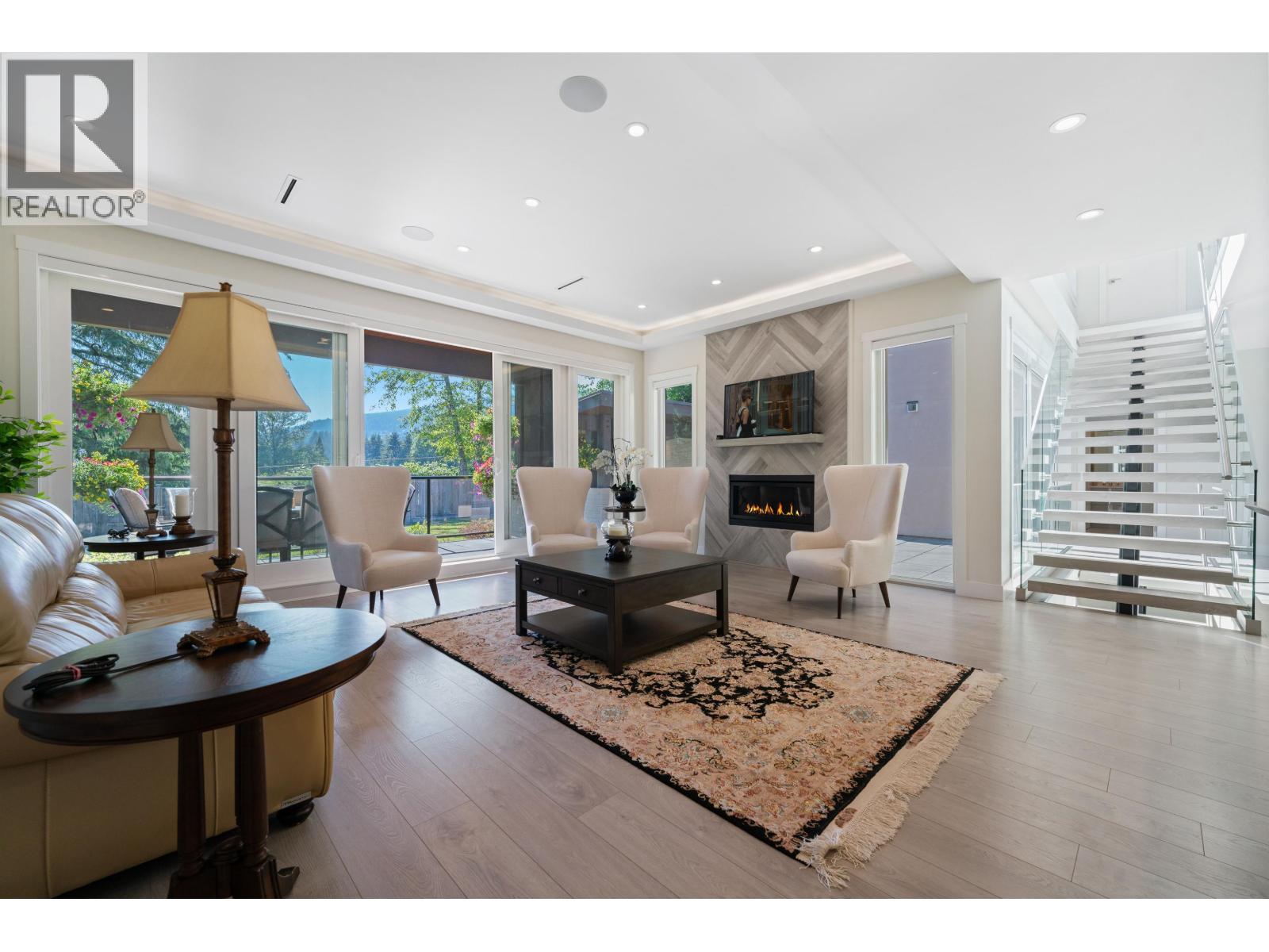 5199 Cliffridge Avenue, North Vancouver, British Columbia  V7R 3V2 - Photo 16 - R3091225