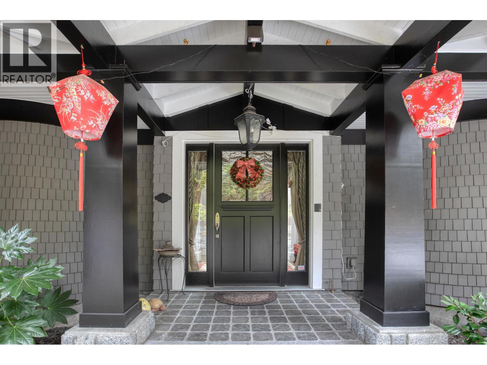 2060 Gisby Street, West Vancouver, British Columbia  V7V 4N3 - Photo 2 - R3091260