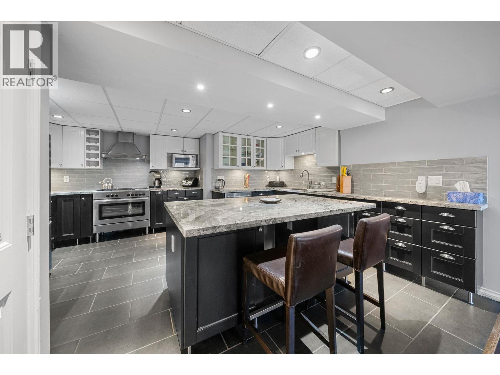 479 E 29th Street, North Vancouver, British Columbia  V7N 1E2 - Photo 24 - R3091275