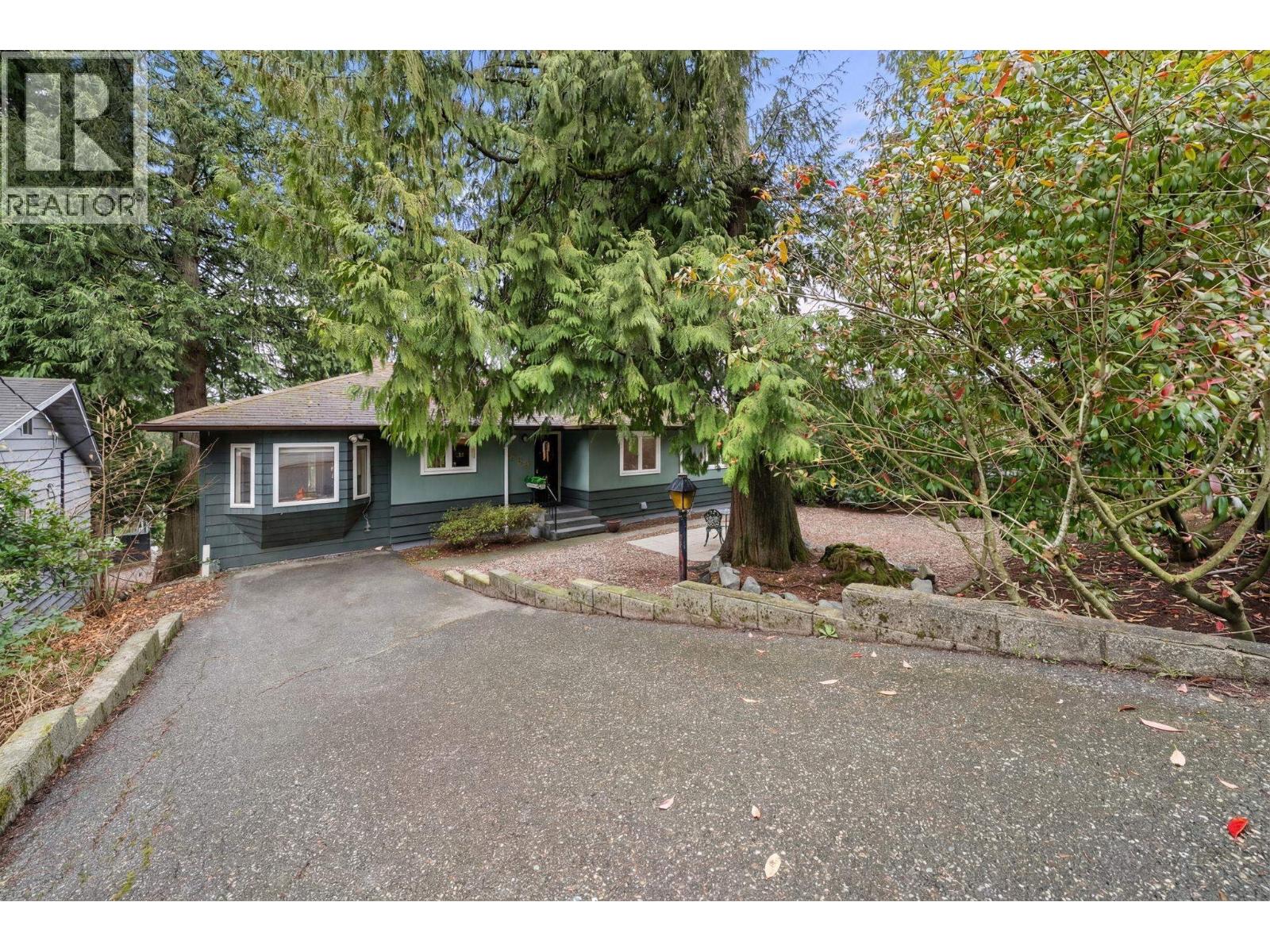 479 E 29th Street, North Vancouver, British Columbia  V7N 1E2 - Photo 36 - R3091275