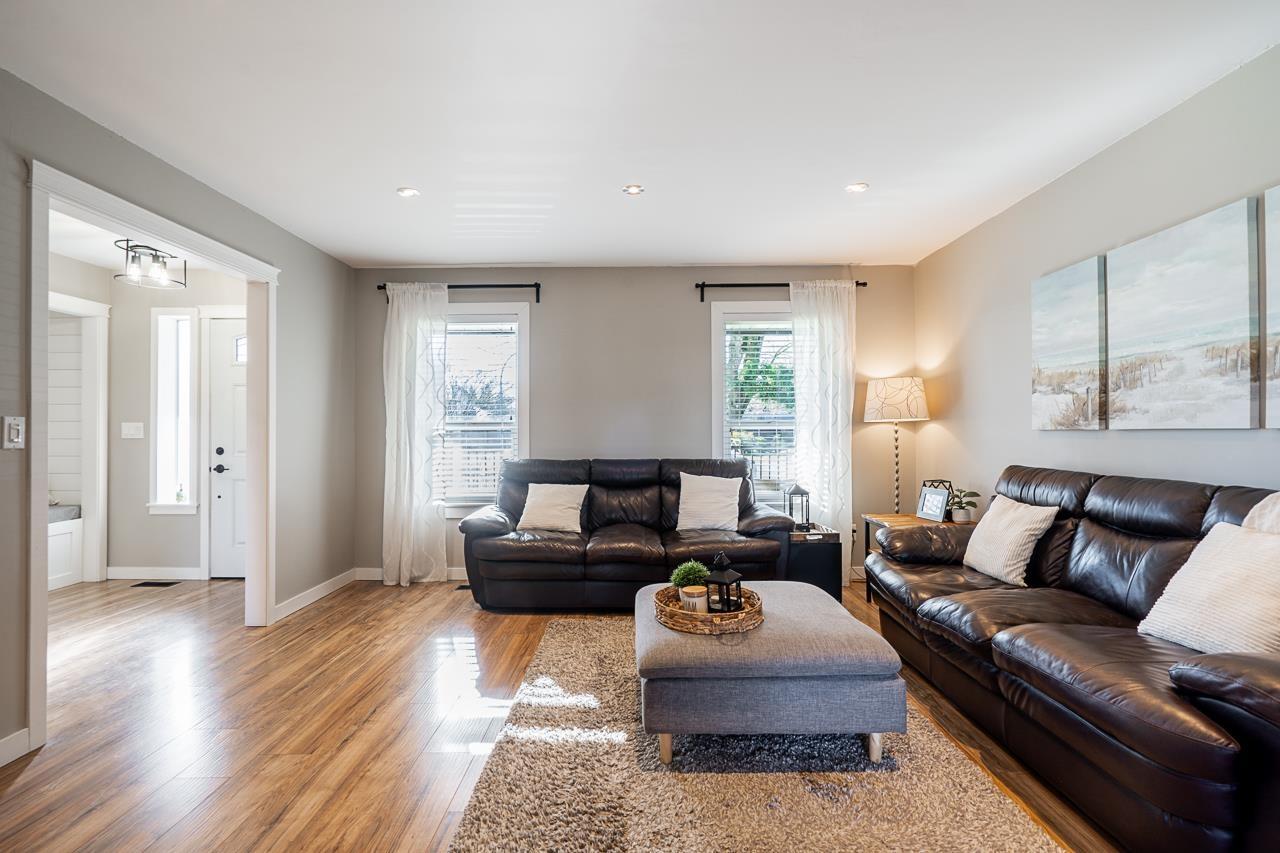 21229 95 Avenue, Langley, British Columbia  V1M 1M9 - Photo 4 - R3090194