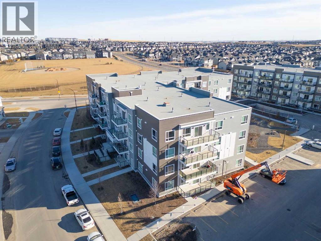 2208, 33 Carringham Gate Nw, Calgary, Alberta  T3P 2H6 - Photo 43 - A2285927