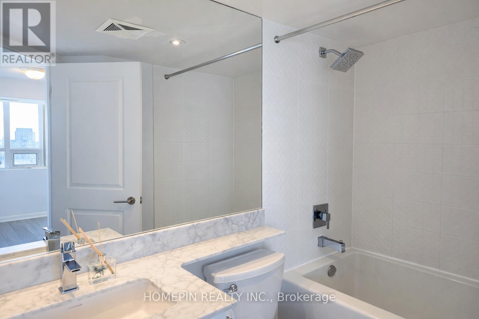 1511 - 125 Western Battery Road, Toronto, Ontario  M6K 3R8 - Photo 14 - C12799520