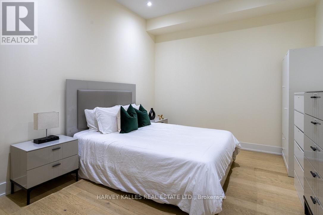 1013 - 111 St Clair Avenue W, Toronto, Ontario  M4V 1N5 - Photo 31 - C12799594