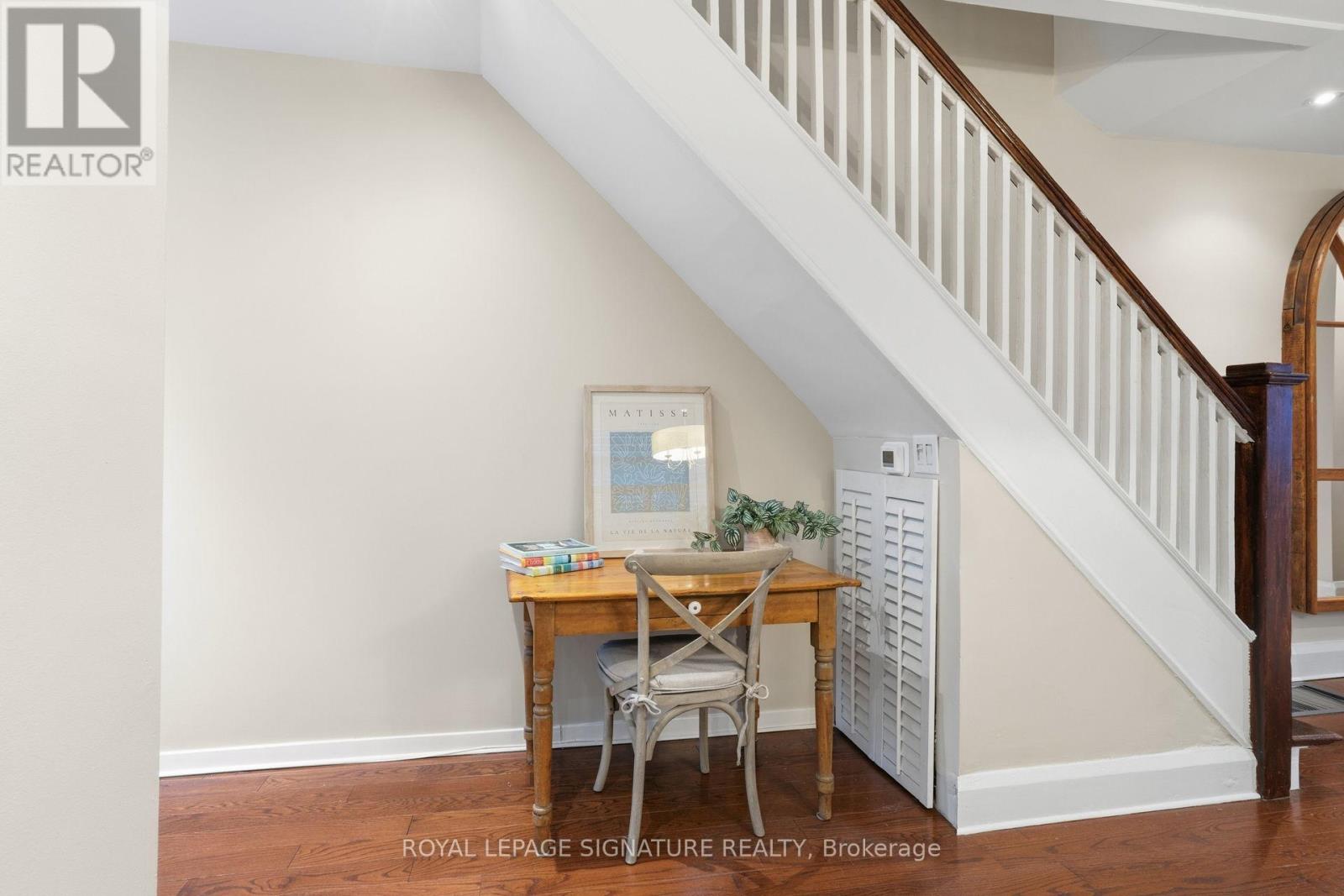 162 Kingsmount Park Road, Toronto, Ontario  M4L 3L8 - Photo 14 - E12799554