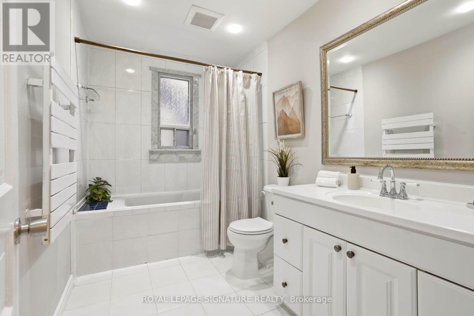 162 Kingsmount Park Road, Toronto, Ontario  M4L 3L8 - Photo 23 - E12799554