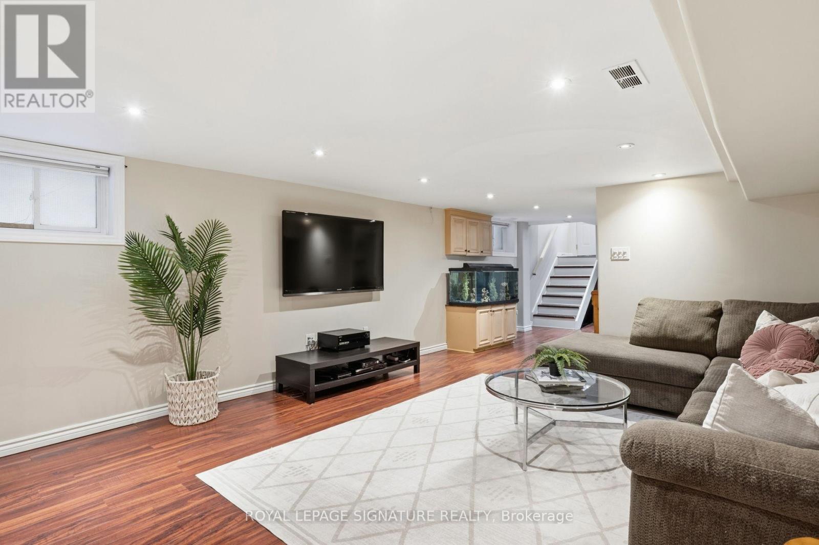 162 Kingsmount Park Road, Toronto, Ontario  M4L 3L8 - Photo 27 - E12799554