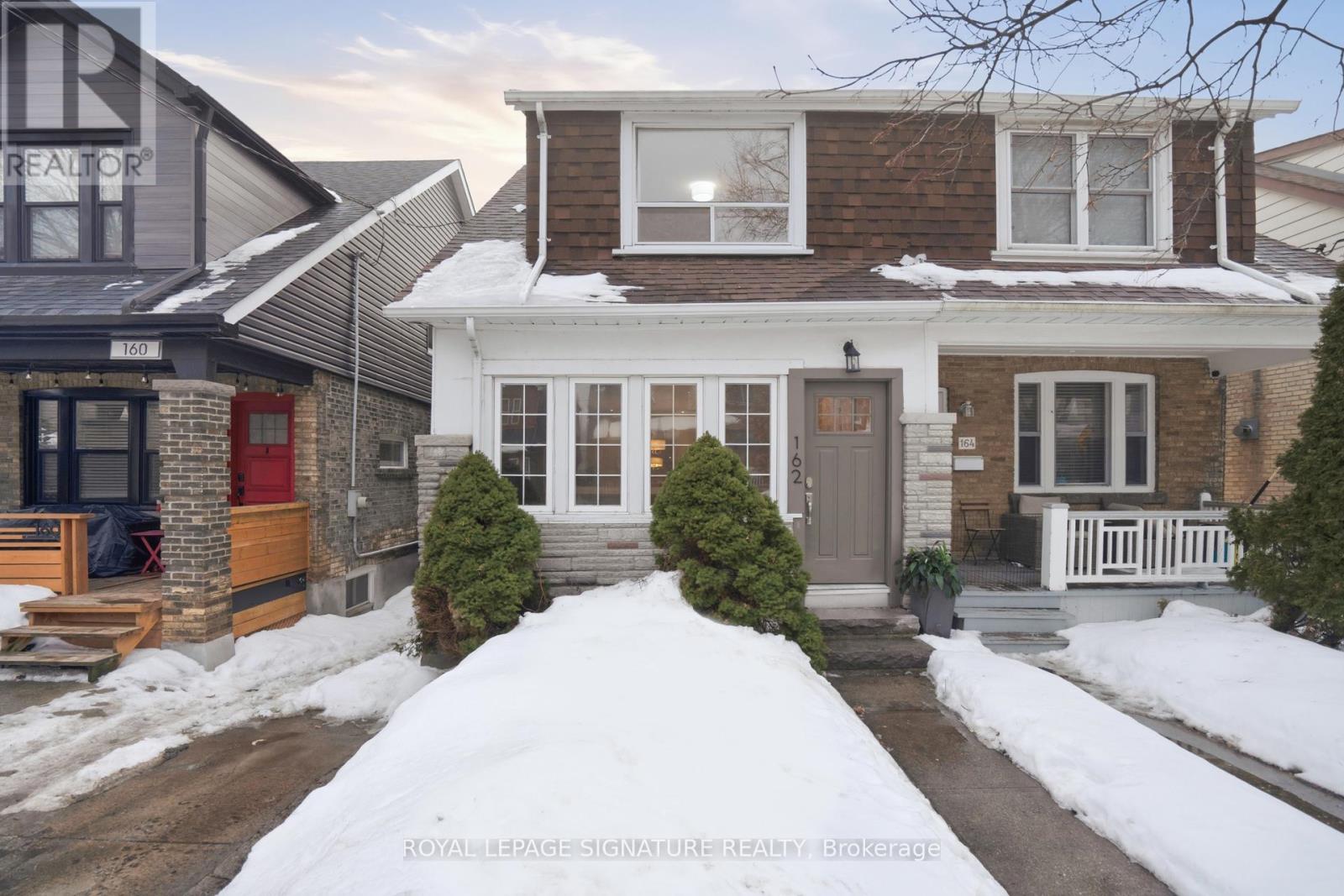 162 Kingsmount Park Road, Toronto, Ontario  M4L 3L8 - Photo 3 - E12799554