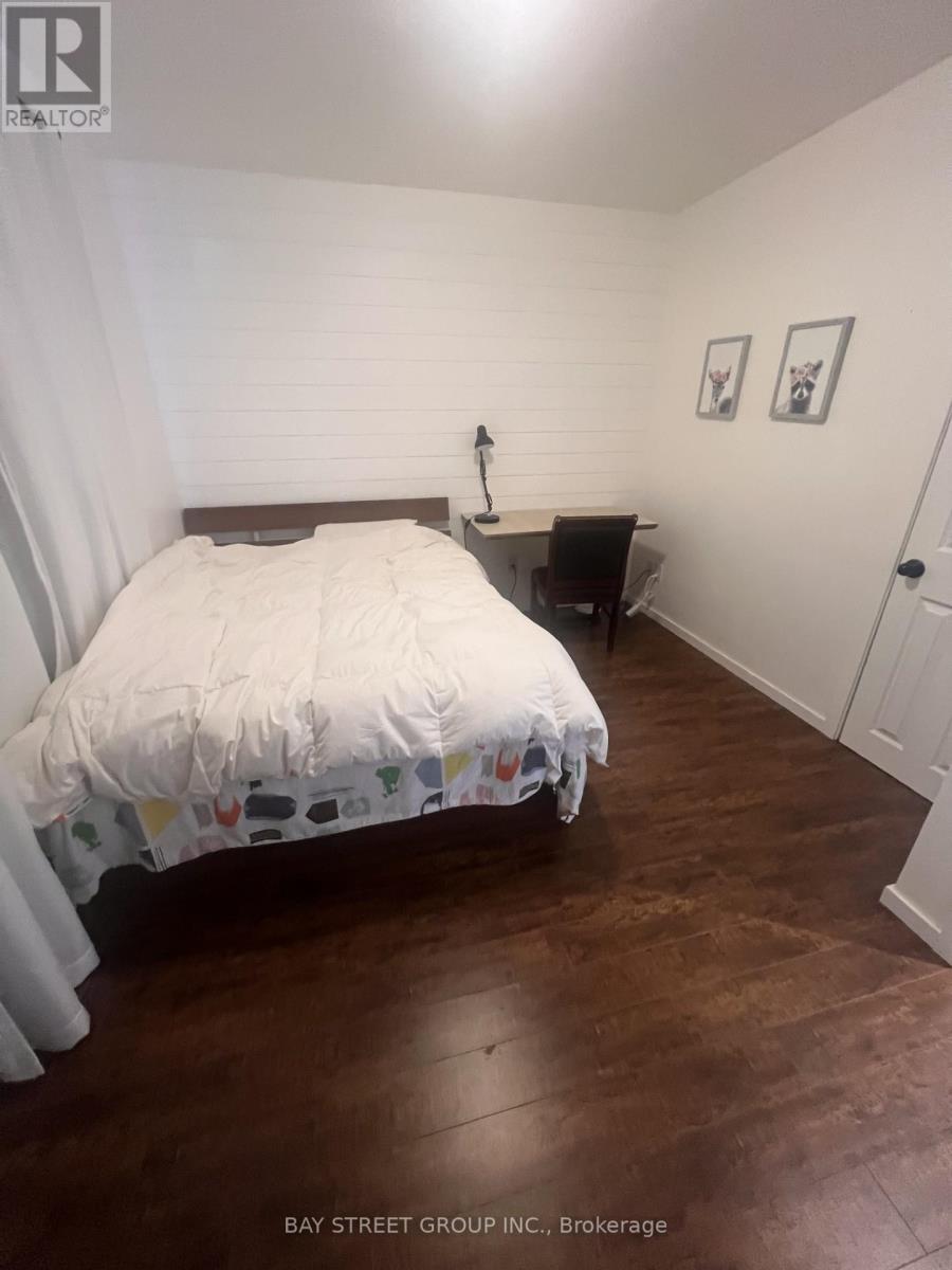 58 Ellendale Drive, Toronto, Ontario  M1P 1N5 - Photo 13 - E12799582