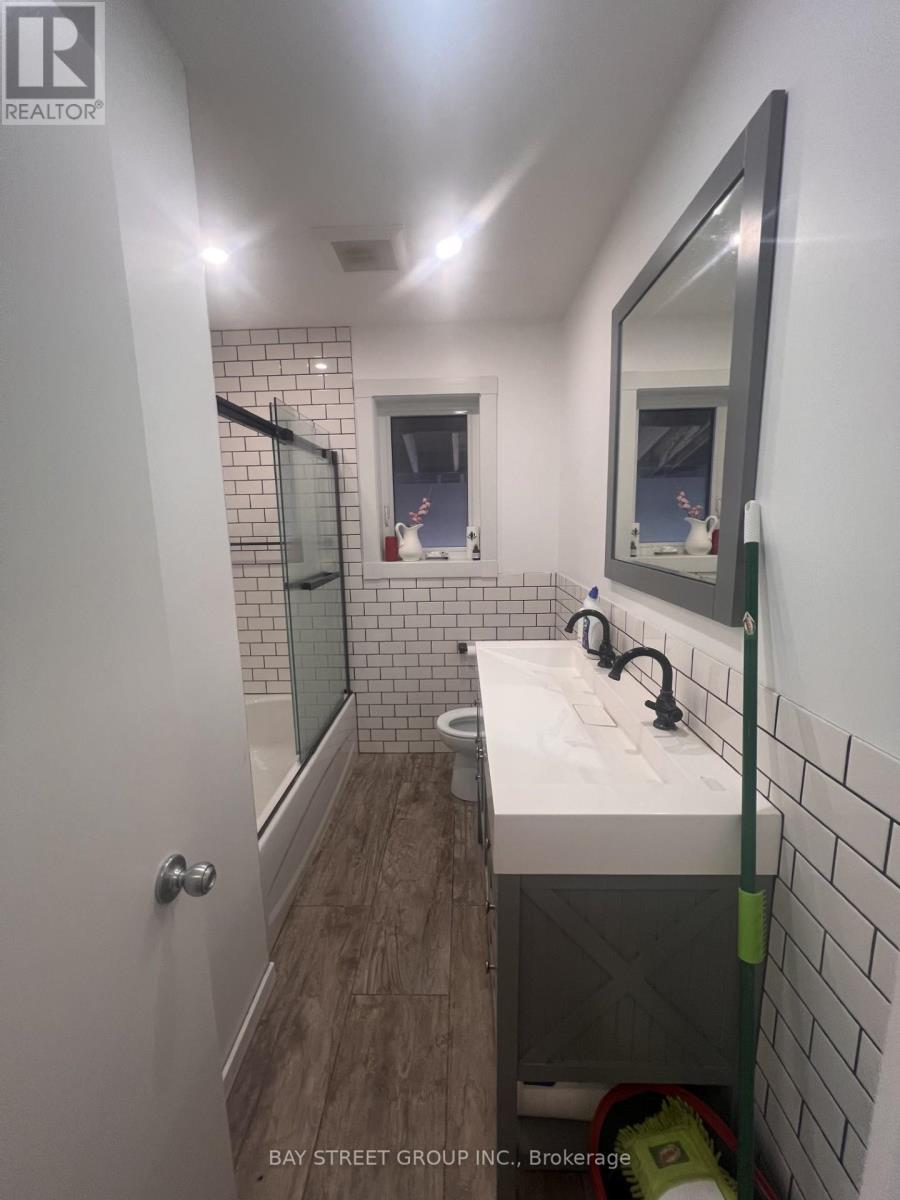 58 Ellendale Drive, Toronto, Ontario  M1P 1N5 - Photo 15 - E12799582