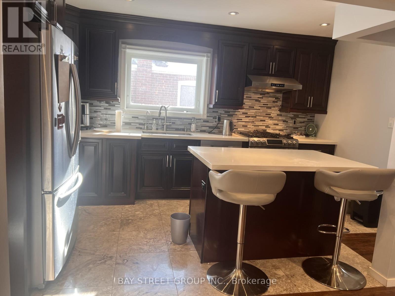 58 Ellendale Drive, Toronto, Ontario  M1P 1N5 - Photo 5 - E12799582