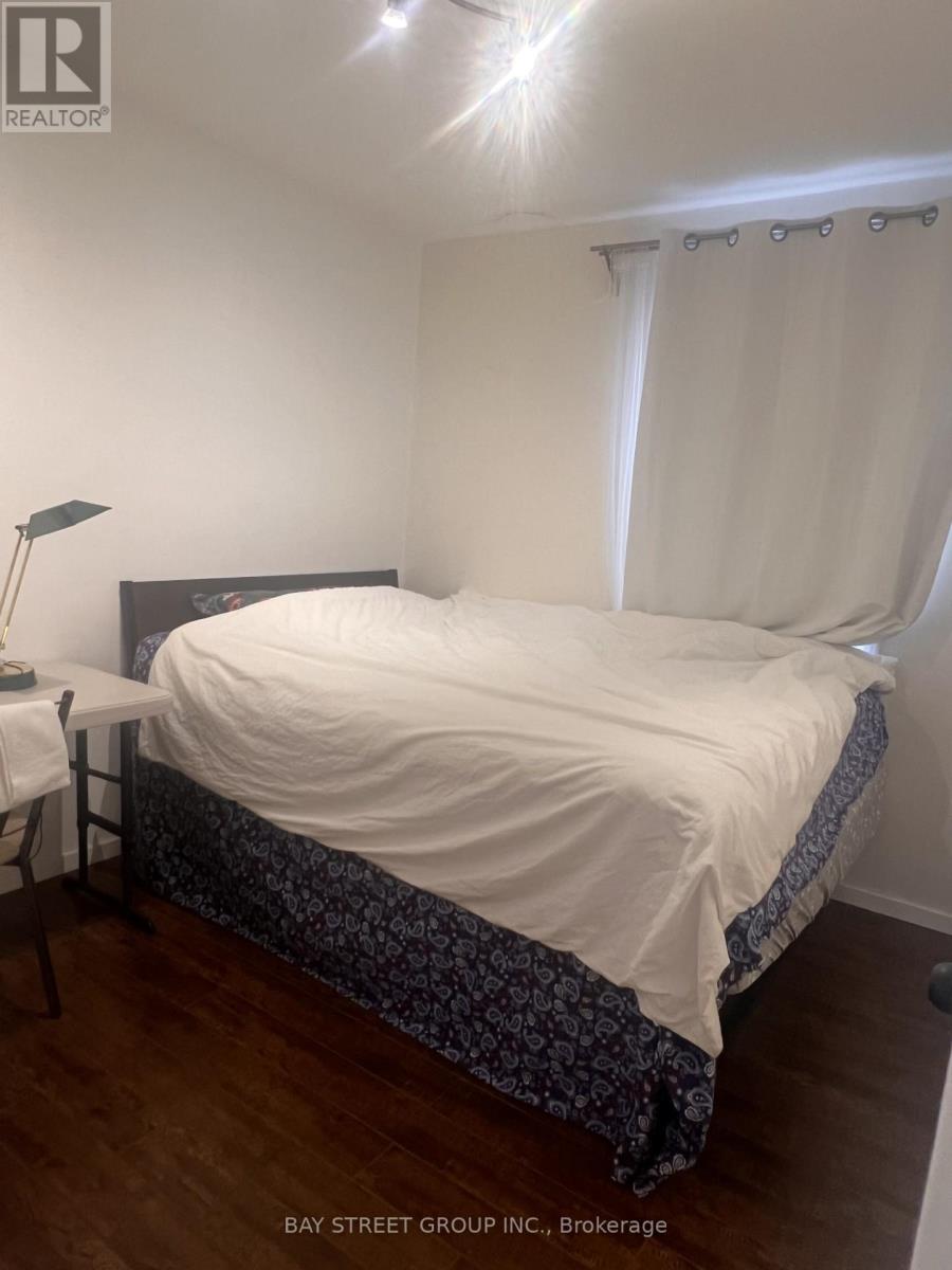 58 Ellendale Drive, Toronto, Ontario  M1P 1N5 - Photo 8 - E12799582