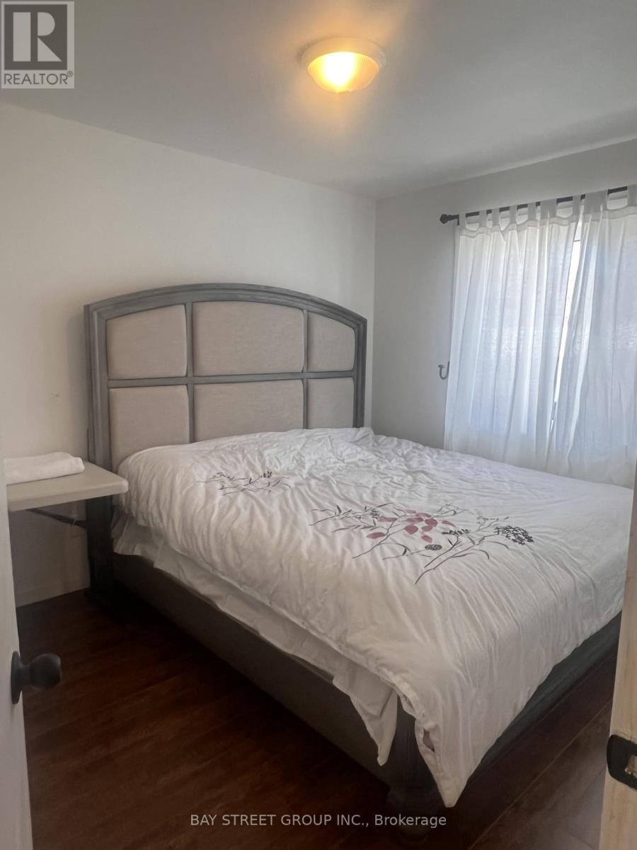 58 Ellendale Drive, Toronto, Ontario  M1P 1N5 - Photo 9 - E12799582