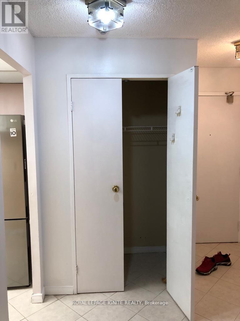 707 - 3695 Kaneff Crescent, Mississauga, Ontario  L5A 4B6 - Photo 11 - W12799542