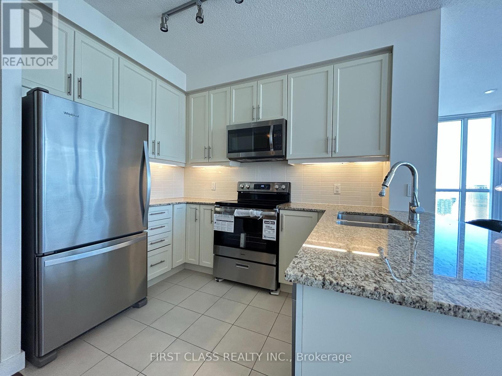 3809 - 3975 Grand Park Drive, Mississauga, Ontario  L5B 0K4 - Photo 11 - W12799556