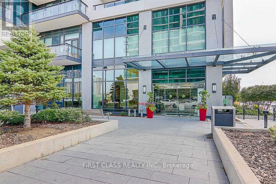 3809 - 3975 Grand Park Drive, Mississauga, Ontario  L5B 0K4 - Photo 2 - W12799556