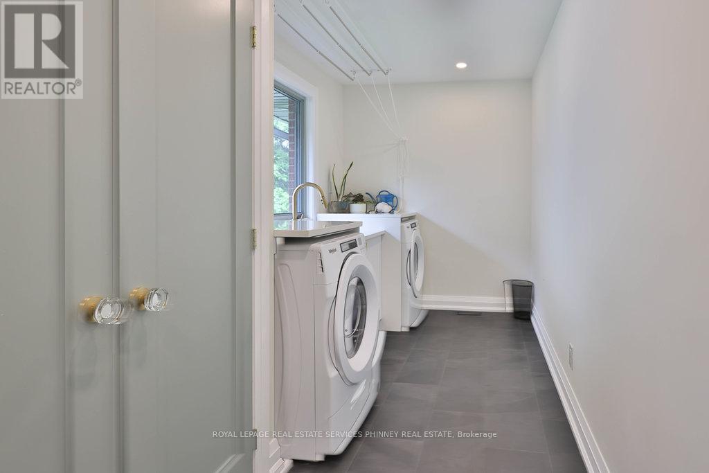 1355 Gatehouse Drive, Mississauga, Ontario  L5H 1A6 - Photo 17 - W12799586