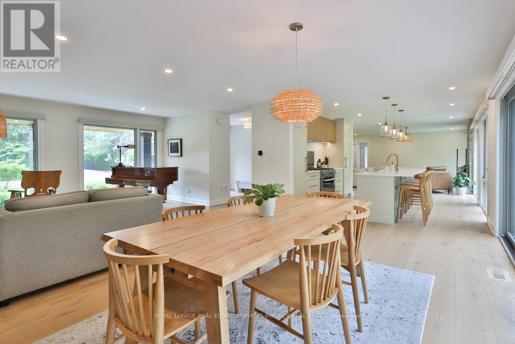 1355 Gatehouse Drive, Mississauga, Ontario  L5H 1A6 - Photo 9 - W12799586