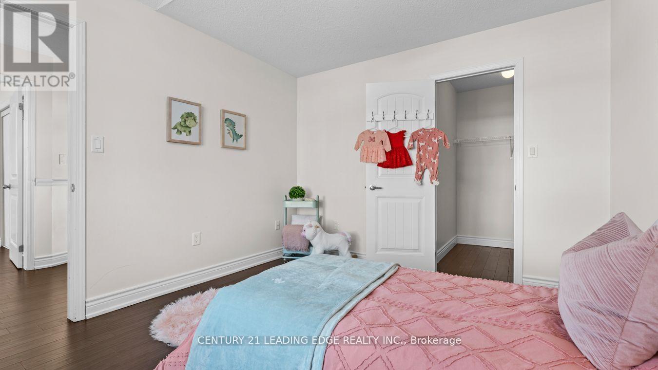 657 Brothers Crescent, Milton, Ontario  L9T 0A6 - Photo 38 - W12799600