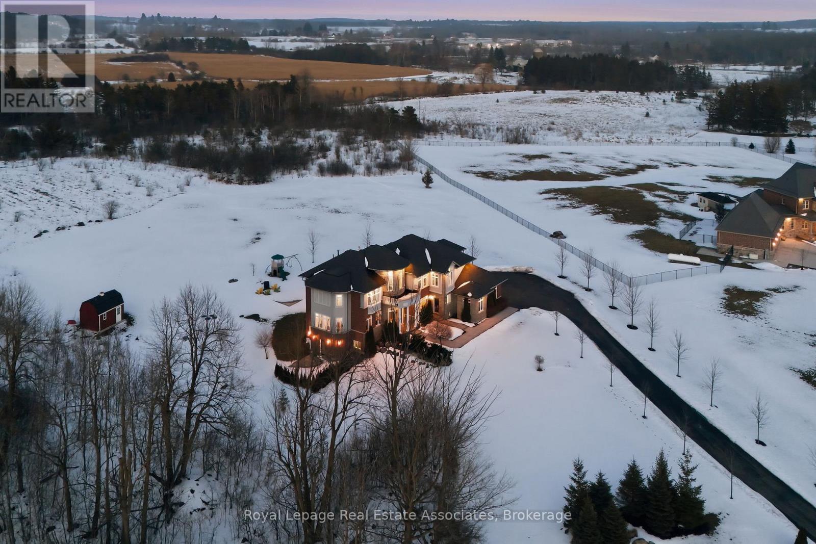 100 Chesswood Trail, Hamilton, Ontario  L8N 2Z7 - Photo 2 - X12799512