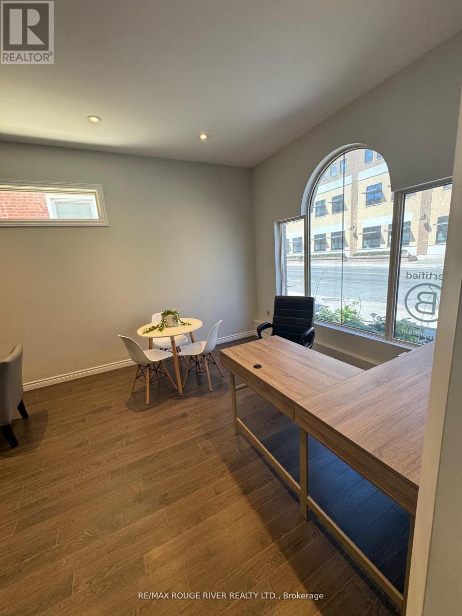 269 Charlotte Street, Peterborough (Town Ward 3), Ontario  K9J 2V3 - Photo 6 - X12799540