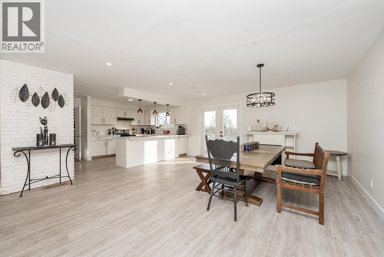 28204 108th Avenue, Maple Ridge, British Columbia  V2W 1T5 - Photo 6 - R3090868