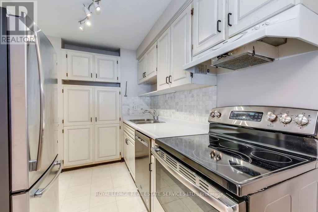 105 - 965 Inverhouse Drive, Mississauga, Ontario  L5J 4B4 - Photo 12 - W12792612