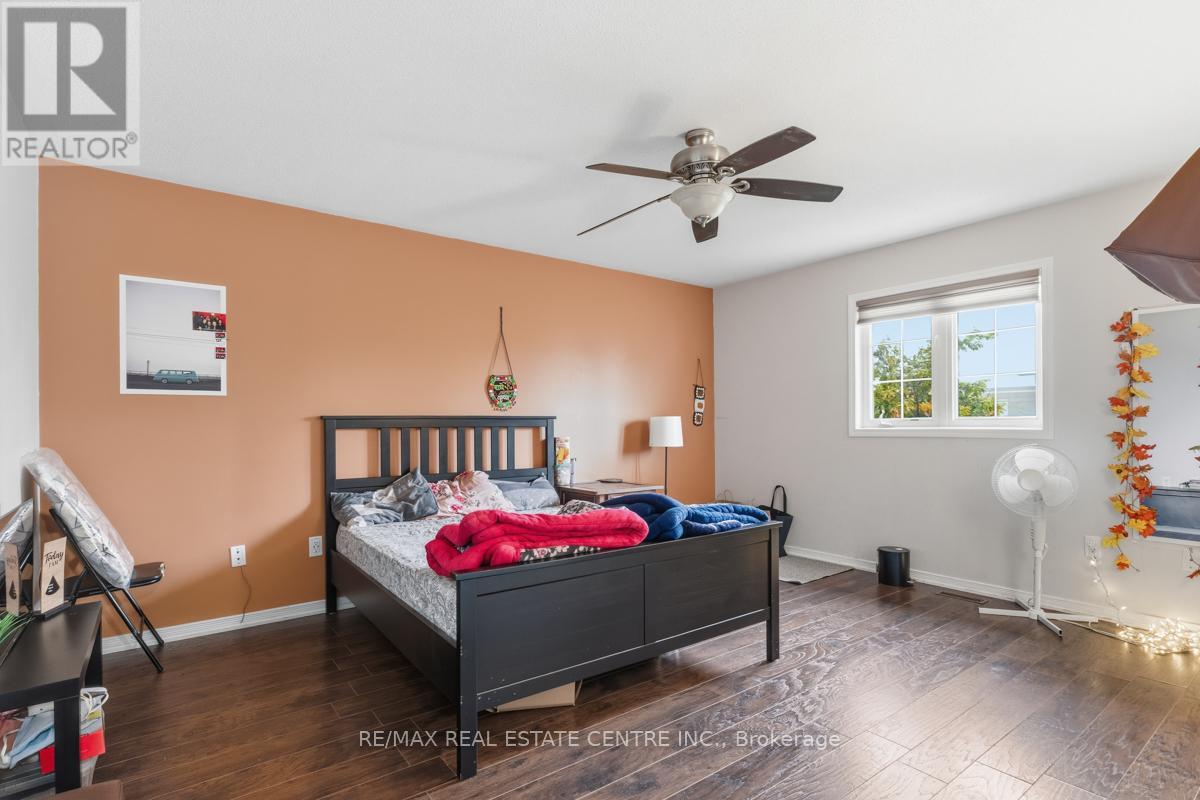 13 Milkweed Crescent, Brampton, Ontario  L7A 1T8 - Photo 10 - W12422406