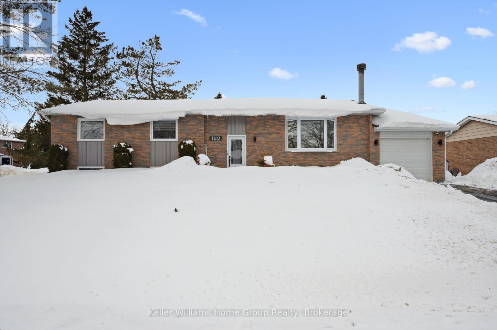 2 DOUGLAS CRESCENT HILL, Erin, Ontario