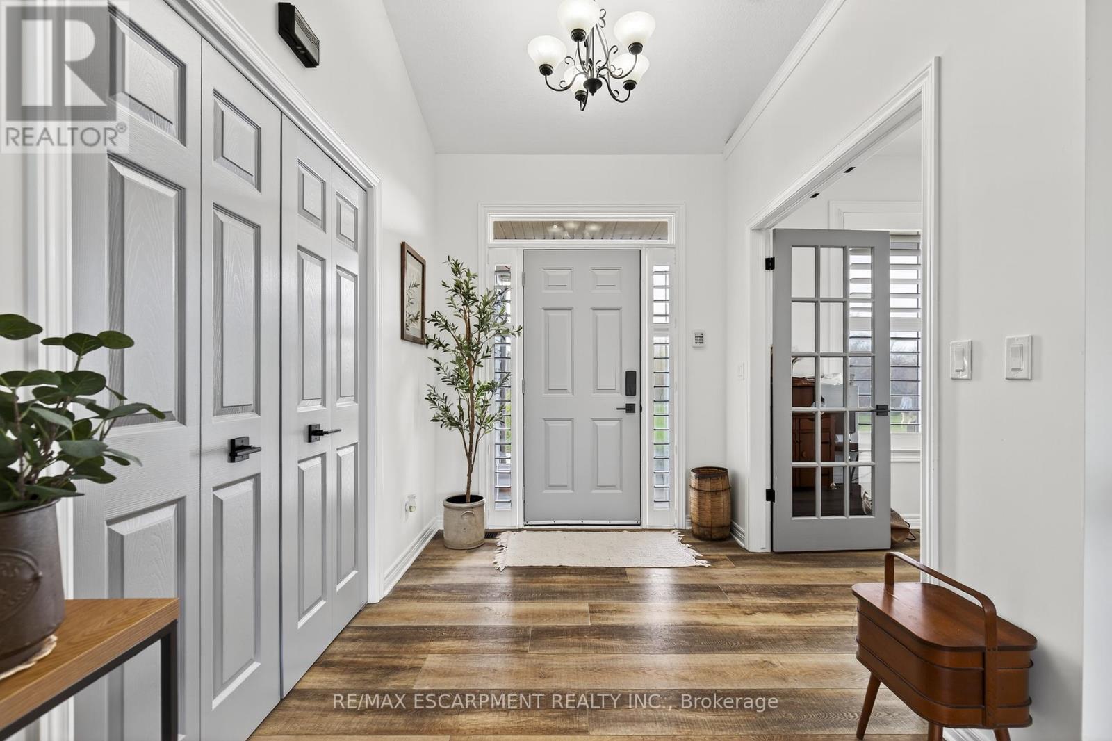 849 River Road, Pelham, Ontario  L0S 1C0 - Photo 3 - X12467252