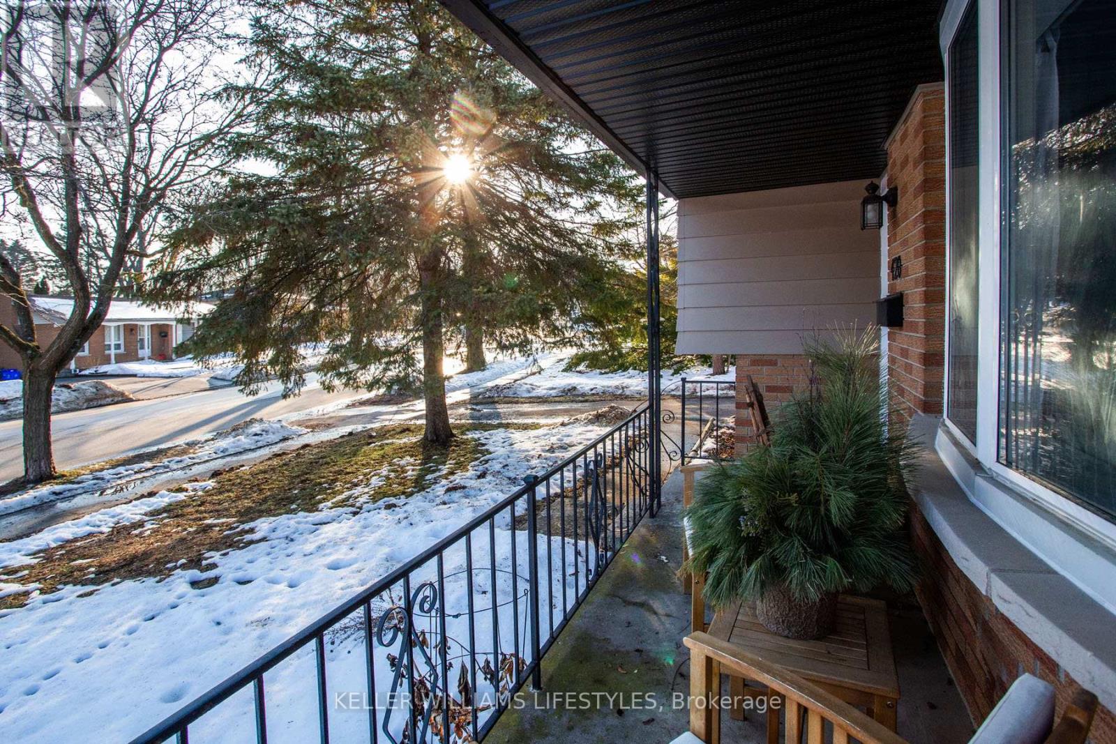 420 Castlegrove Boulevard, London North, Ontario  N6G 1K6 - Photo 2 - X12799634