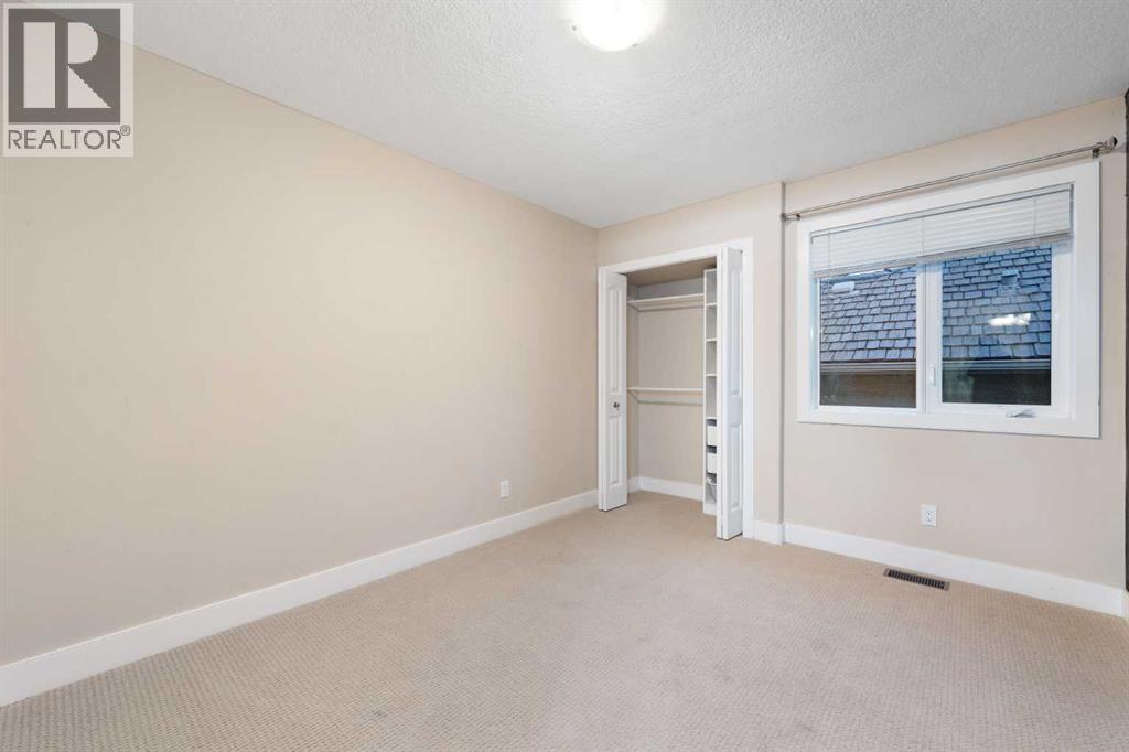 70 Royal Ridge Manor Nw, Calgary, Alberta  T3G 5Z1 - Photo 43 - A2280887