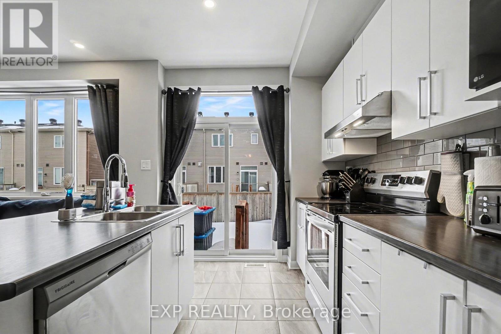 155 Gardenpost Terrace, Ottawa, Ontario  K4A 3W4 - Photo 6 - X12799652