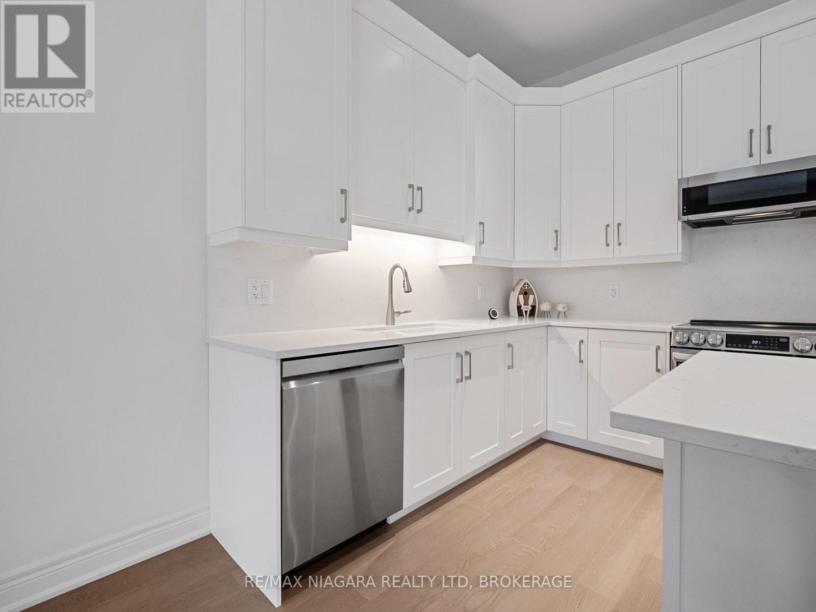 2 - 5 Butternut Crescent, Fort Erie, Ontario  L0S 1N0 - Photo 10 - X12799624