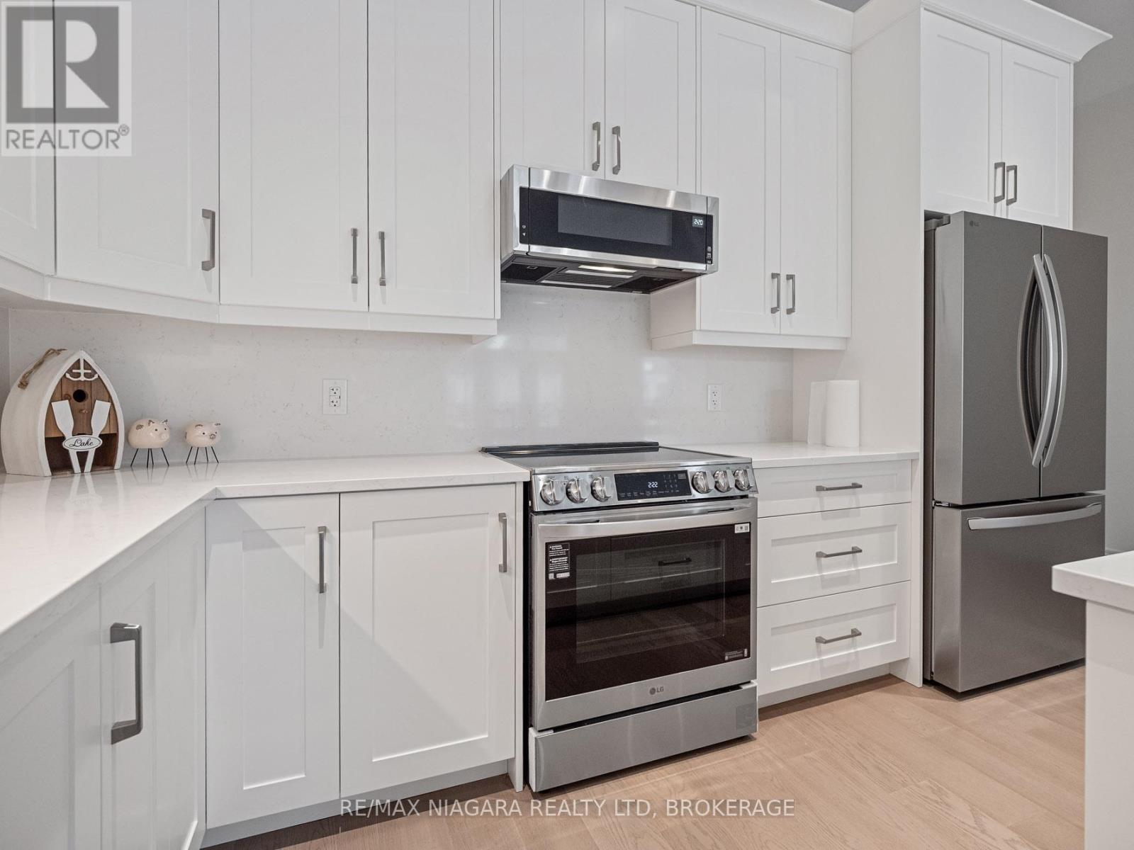 2 - 5 Butternut Crescent, Fort Erie, Ontario  L0S 1N0 - Photo 11 - X12799624