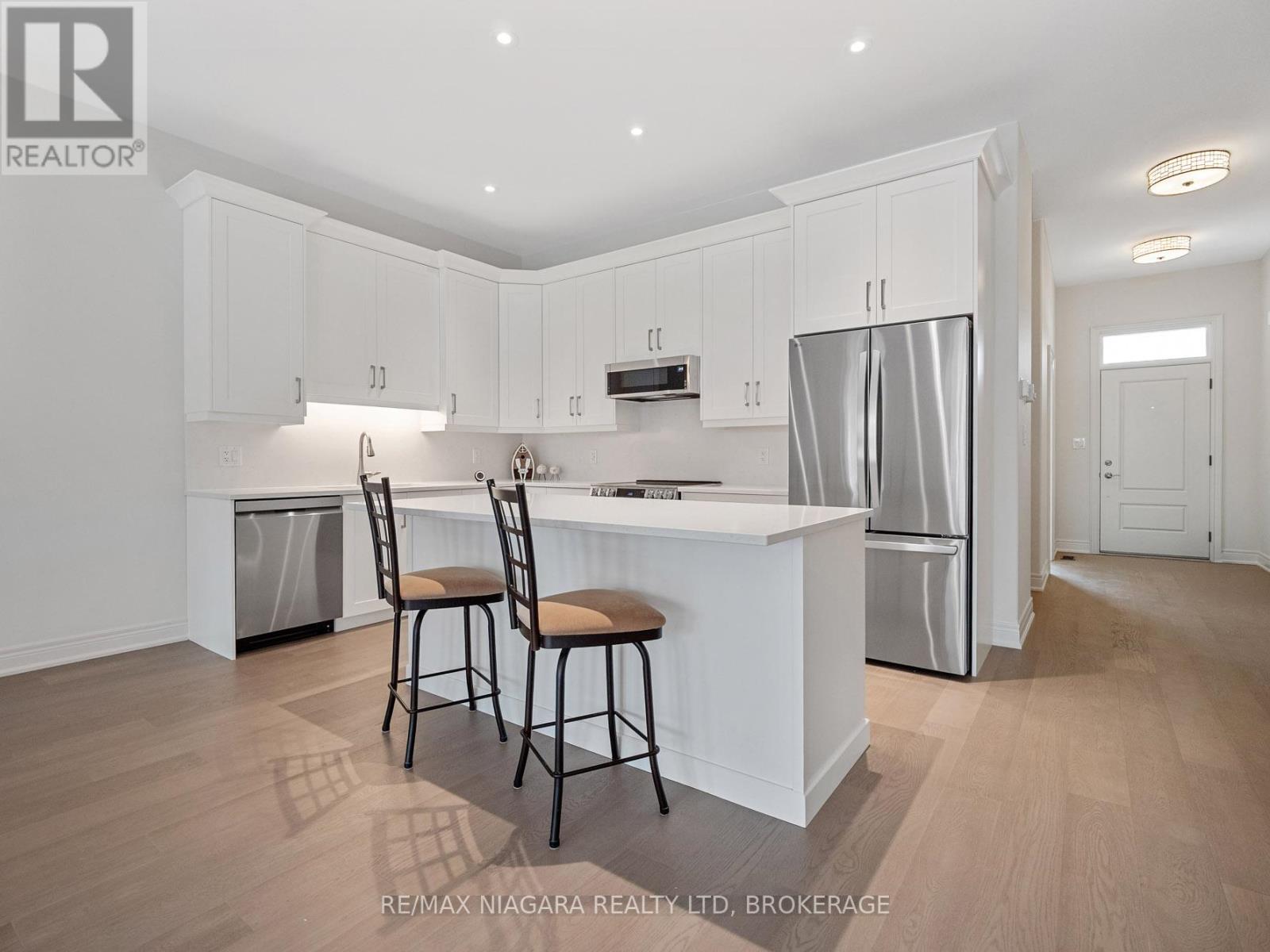 2 - 5 Butternut Crescent, Fort Erie, Ontario  L0S 1N0 - Photo 8 - X12799624